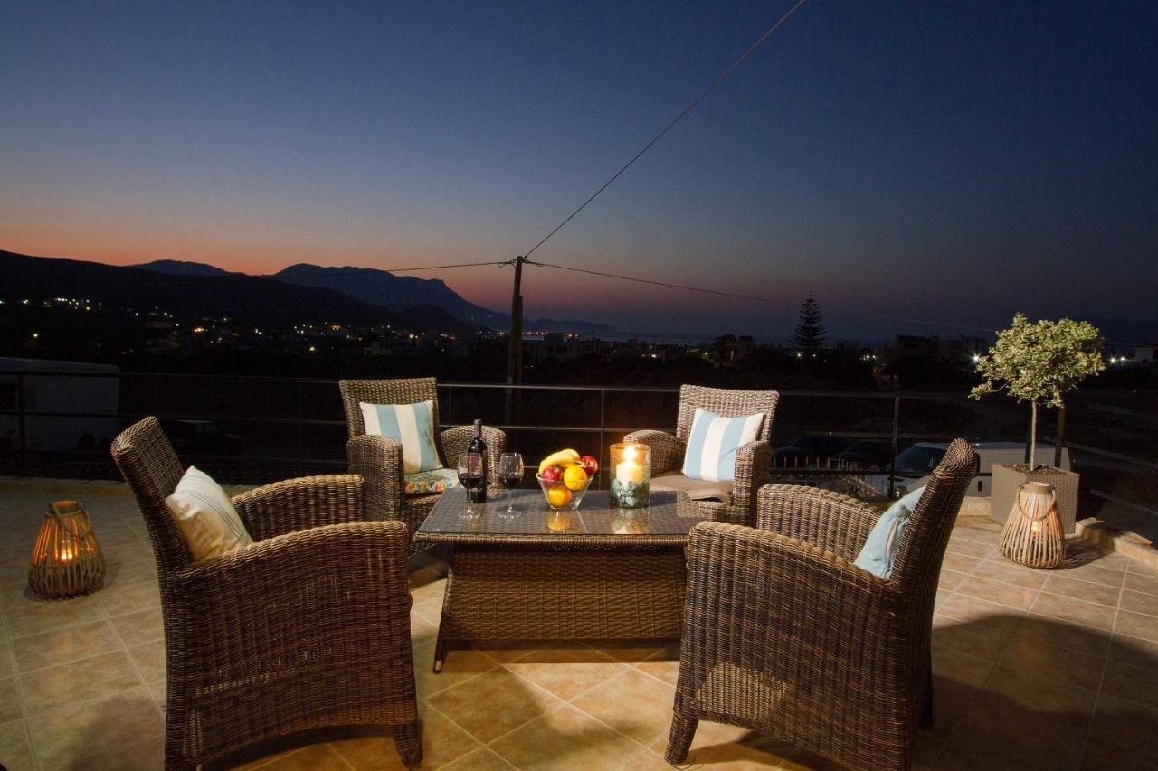 Mike's I Luxury Above The Sea Apartment *