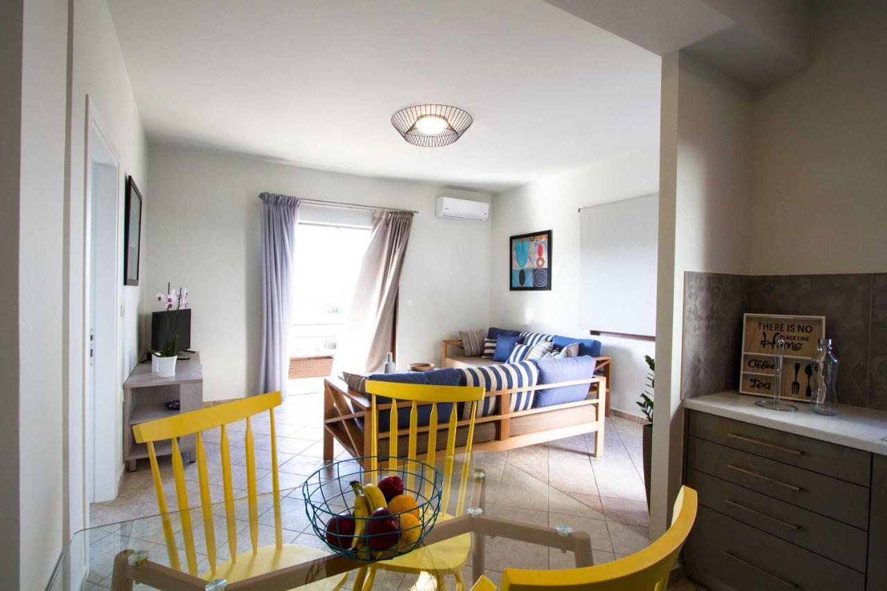 Apartment Mike's I Luxury Above The Sea
